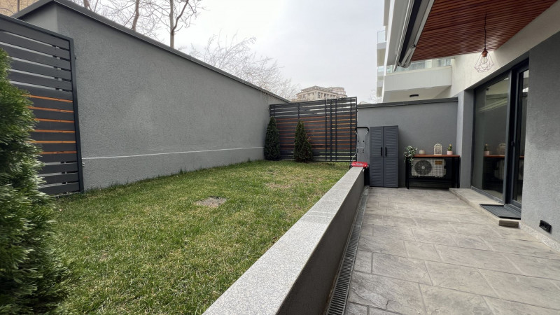 Unirii bloc 2023, apartament mobilat complet, terasa, gradina si garaj !