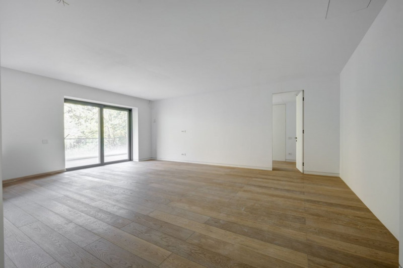 Apartament 4 camere, 349 mp total utili, grădină 231 mp – la liziera pădurii