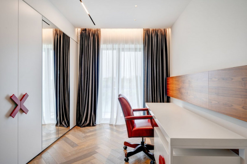 5 camere, 211 mp | Terasă 36 mp, vedere pădure, luminos – Pines Residence