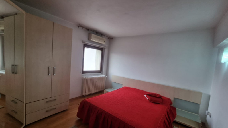 inchiriere apartament 3 camere zona Stirbei Voda