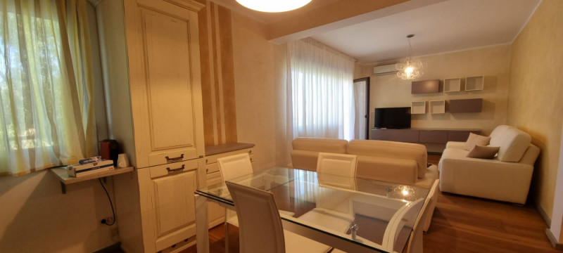 Apartament 3 camere de inchiriat - Sisesti loc parcare  suprateran