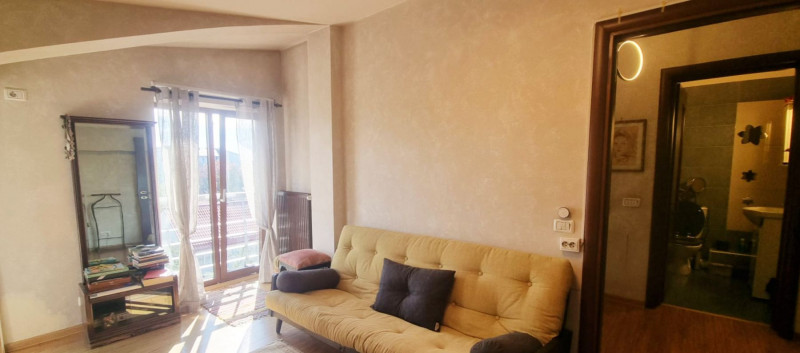 Dsamaroia vânzare apartament 3 camere dispus pe 2 etaje