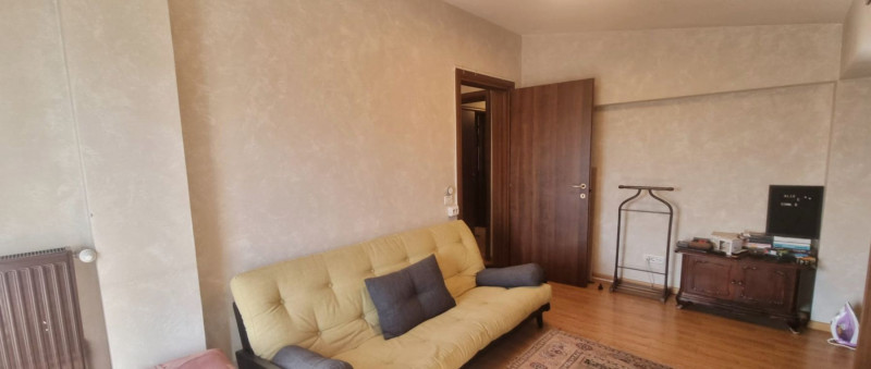 Dsamaroia vânzare apartament 3 camere dispus pe 2 etaje