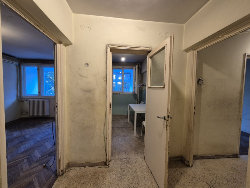 Apartament pe Bulevardul Basarabia, aproape de Parcul Național 