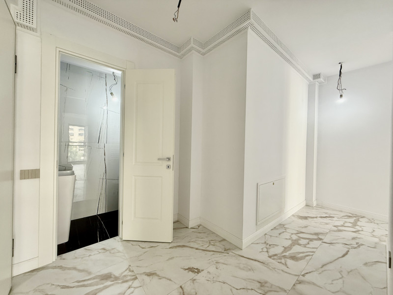 Unirii, apartament cu priveliste catre Sud-Vest, gata de mutat