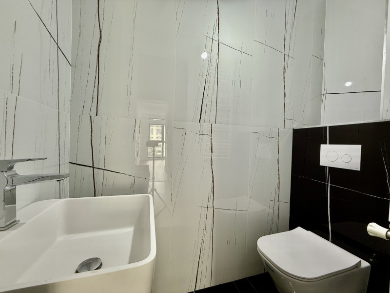 Unirii, apartament cu priveliste catre Sud-Vest, gata de mutat