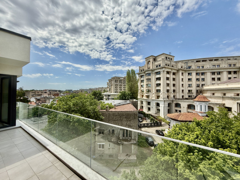 Unirii, apartament cu priveliste catre Sud-Vest, gata de mutat