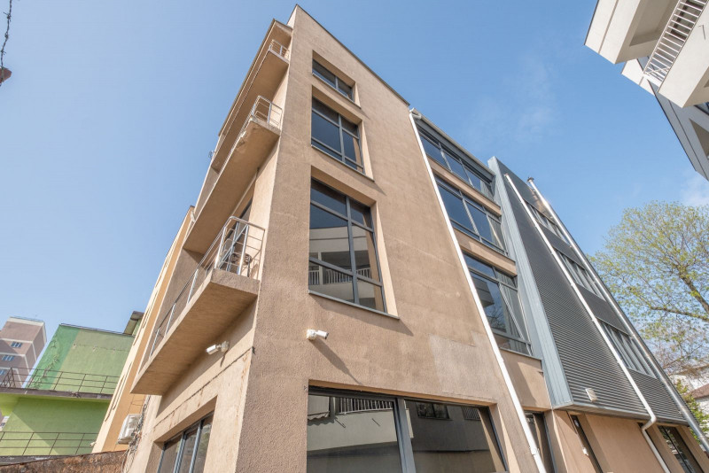 Cladire de birouri disponibila pentru inchiriere – 500mp utili, curte privata