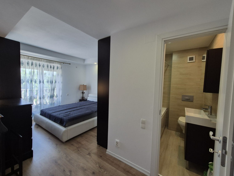 Casa 4 camere de vanzare în Cosmopolis 