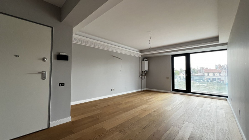 Unirii, apartament cu terasa spre SUD, gata de mutat