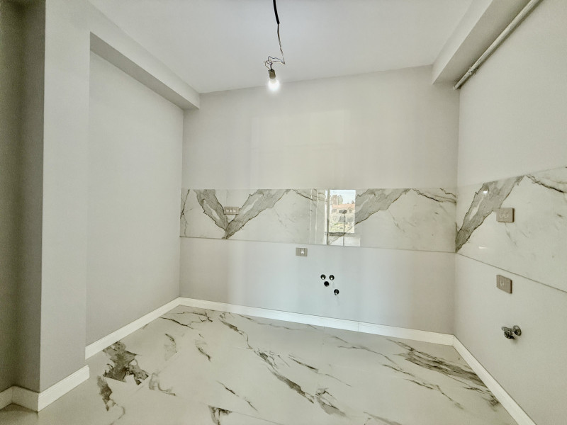 Unirii, apartament cu terasa spre SUD, gata de mutat