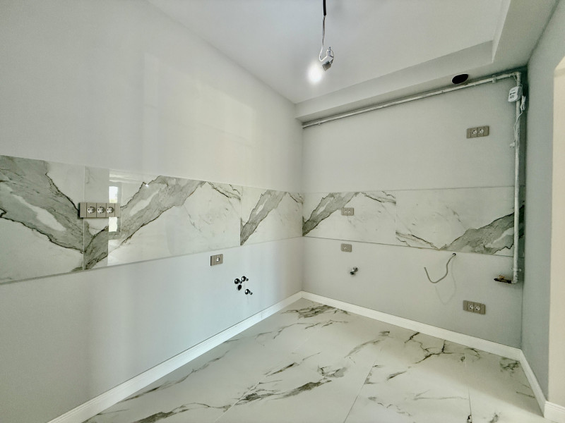 Unirii, apartament cu terasa spre SUD, gata de mutat