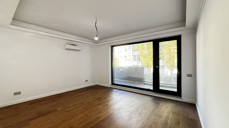 Unirii, apartament cu terasa spre Est