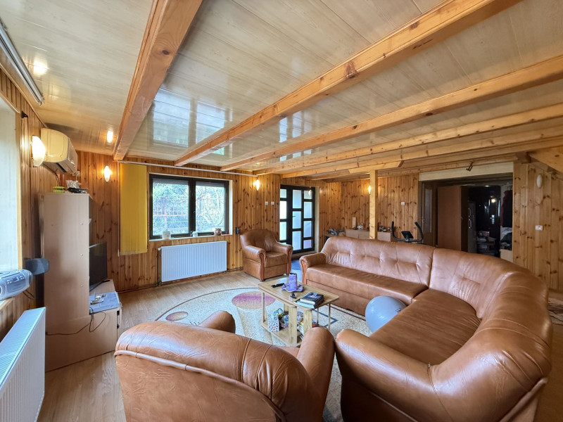 Fundulea, la 300m de acces A2,  casa P+M locuibila, gradina superba !