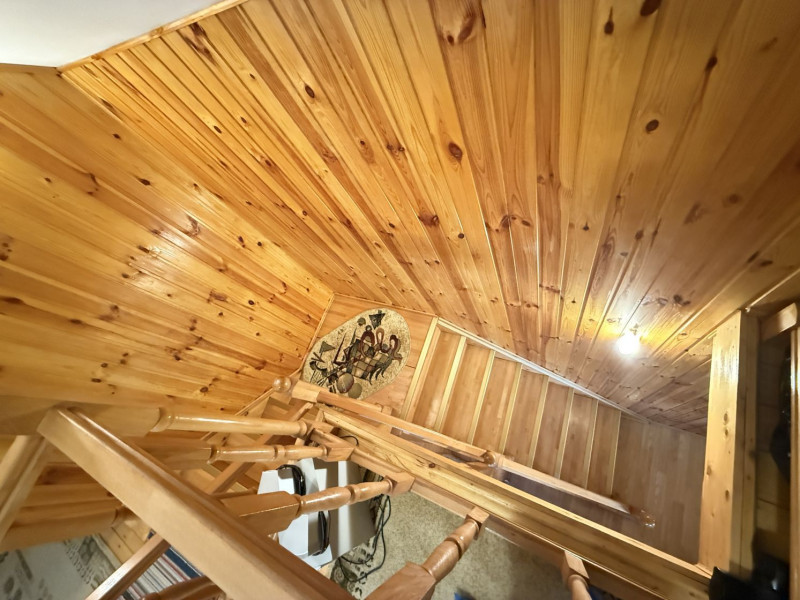 Fundulea, la 300m de acces A2,  casa P+M locuibila, gradina superba !