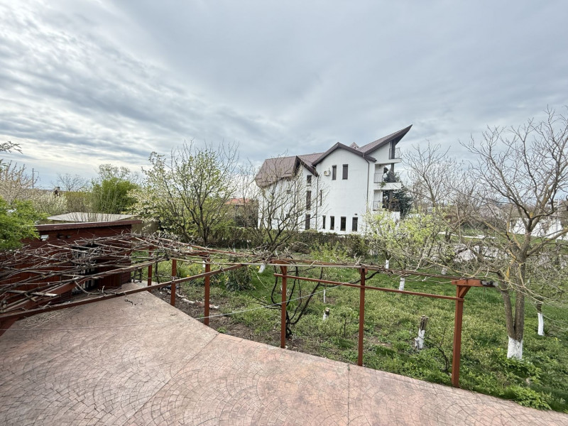 Fundulea, la 300m de acces A2,  casa P+M locuibila, gradina superba !