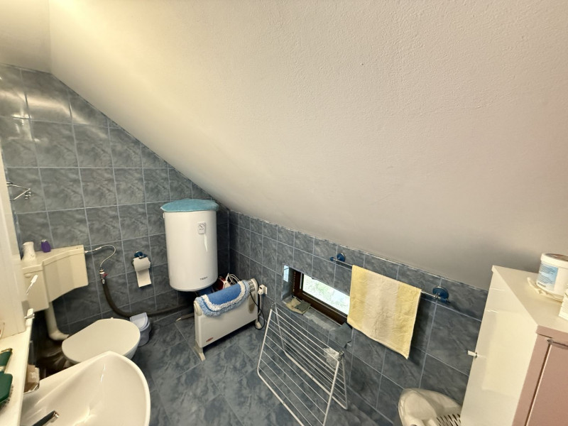 Fundulea, la 300m de acces A2,  casa P+M locuibila, gradina superba !