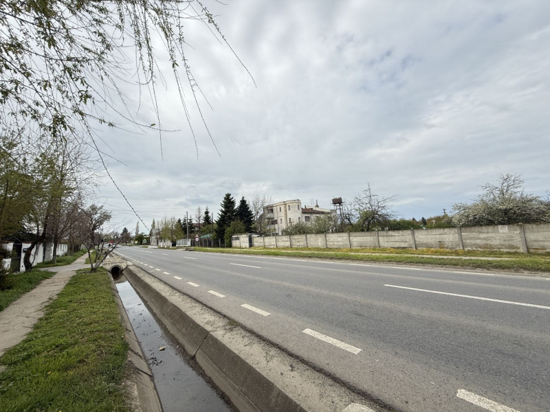 Fundulea, la 300m de acces A2,  casa P+M locuibila, gradina superba !