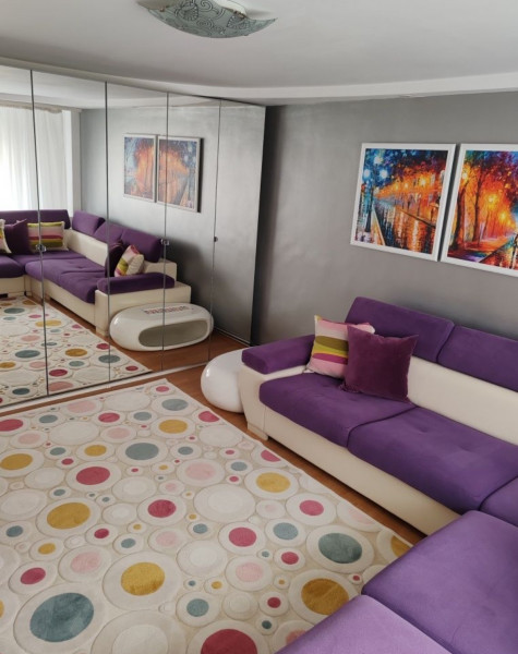 Închiriere apartament de 3 camere zona Unirii