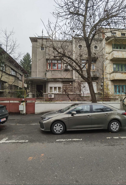 Vânzare apartament de 3 camere Vilă Cotroceni