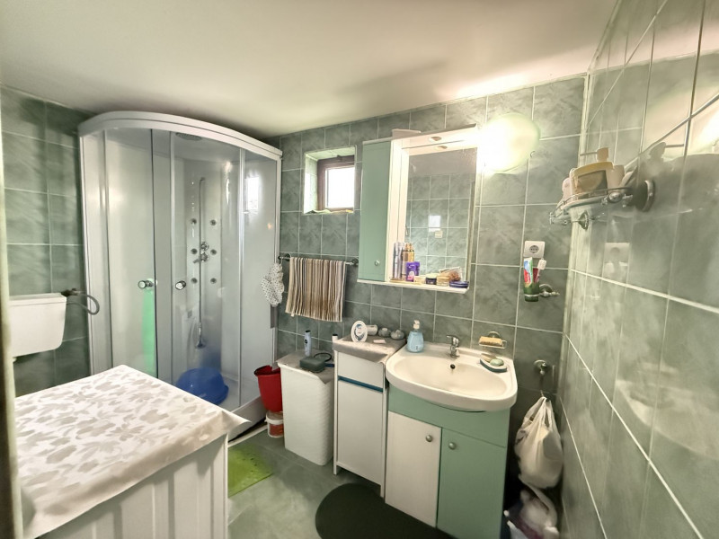Fundulea,VEZI VIDEO!  la 300m de A2,  casa P+M locuibila, gradina superba !