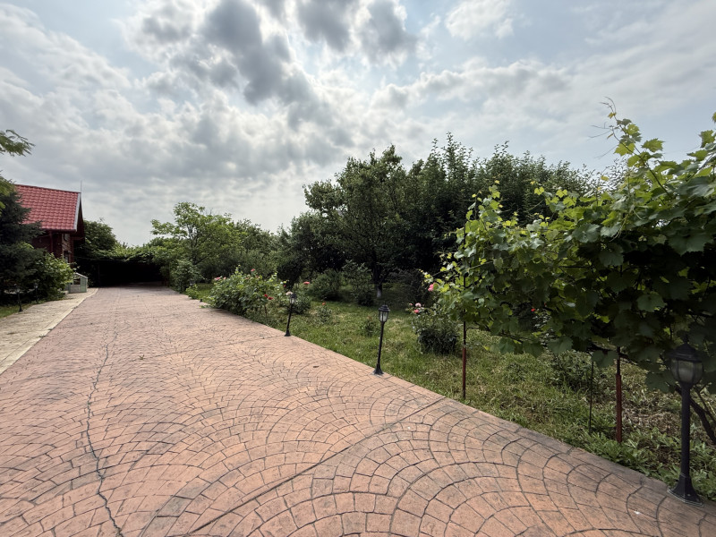 Fundulea,VEZI VIDEO!  la 300m de A2,  casa P+M locuibila, gradina superba !