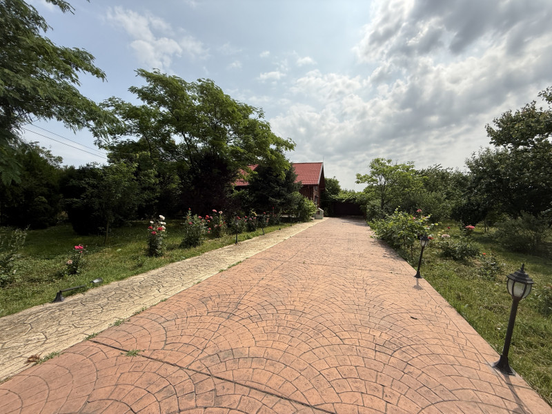 Fundulea,VEZI VIDEO!  la 300m de A2,  casa P+M locuibila, gradina superba !