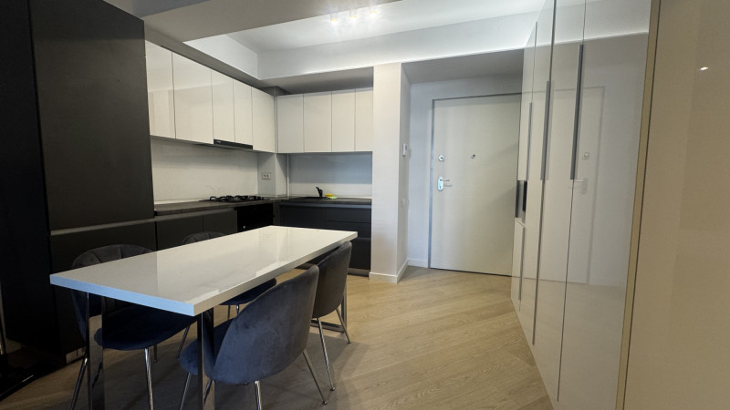Închiriere apartament de 2 camere Cortina North - Pipera
