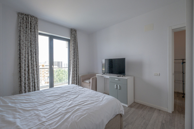 Apartament cu vedere dubla – mare si lac – in inima statiunii Mamaia