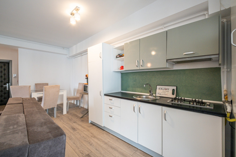 Apartament cu vedere dubla – mare si lac – in inima statiunii Mamaia