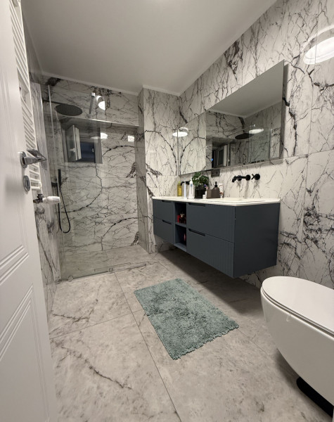 Vânzare apartament de 3 camere Bulevardul Unirii