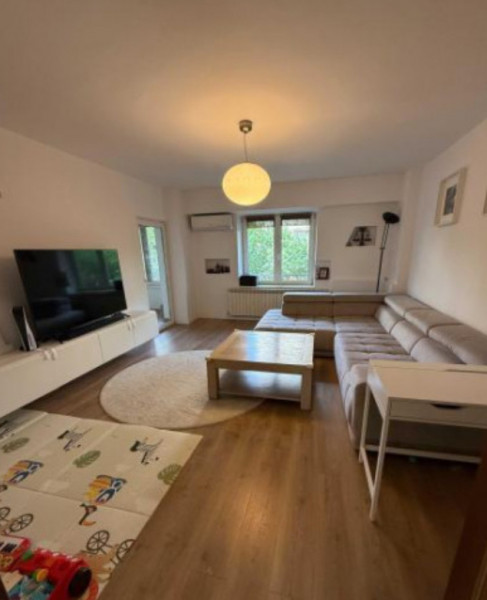 Vânzare apartament de 3 camere Piața Unirii