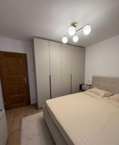 Vânzare apartament de 3 camere Piața Unirii
