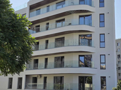 Vânzare apartament de 3 camere bloc nou Dristor