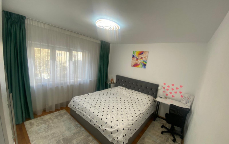Vânzare apartament de 3 camere 13 Septembrie 