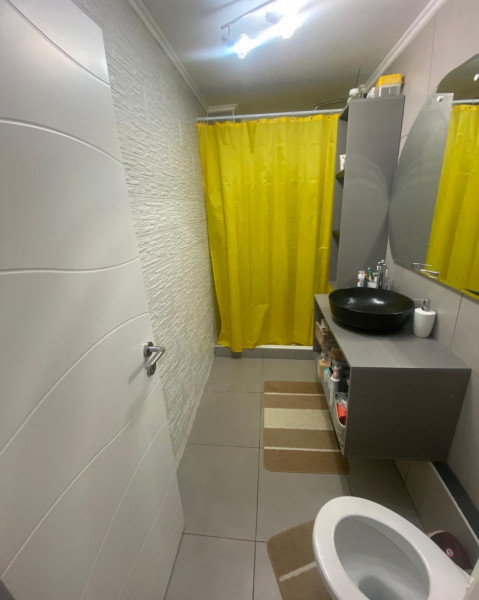 Vânzare apartament de 3 camere 13 Septembrie 