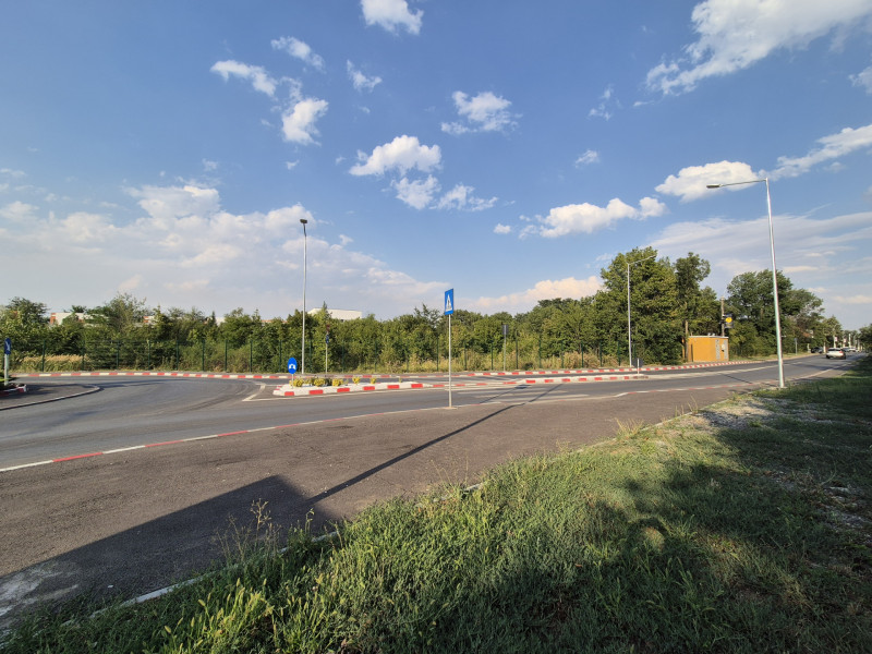 Voluntari - Popasului stradal inchiriere 500 mp teren