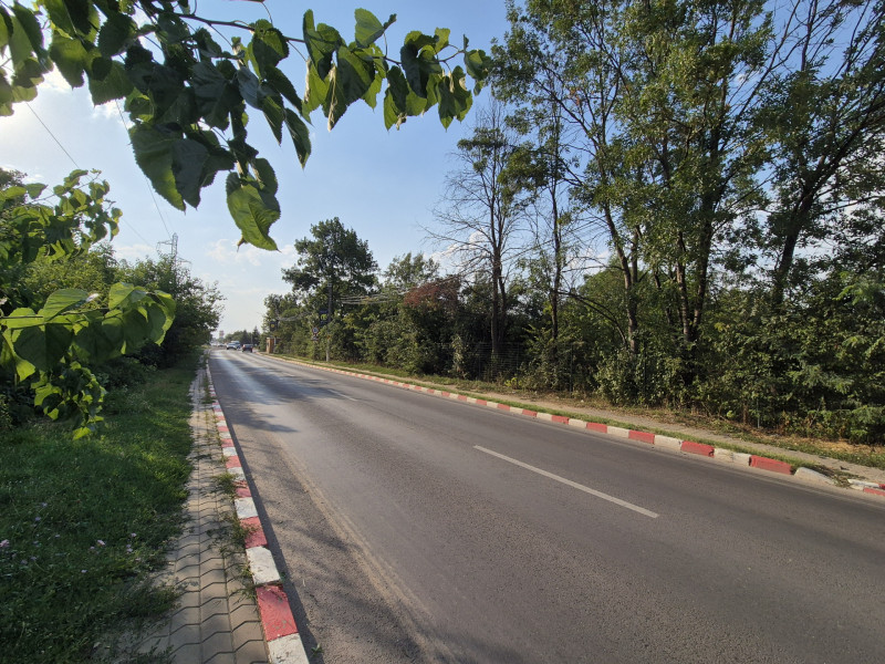Voluntari - Popasului stradal inchiriere 500 mp teren