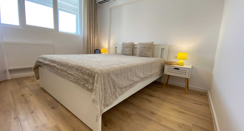 Vânzare apartament de 3 camere Drumul Taberei- Râul Doamnei 