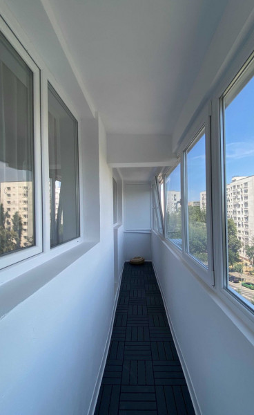 Vânzare apartament de 3 camere Drumul Taberei- Râul Doamnei 