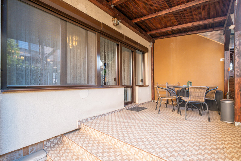 Otopeni, casa la pret de apartament -  complex rezidential