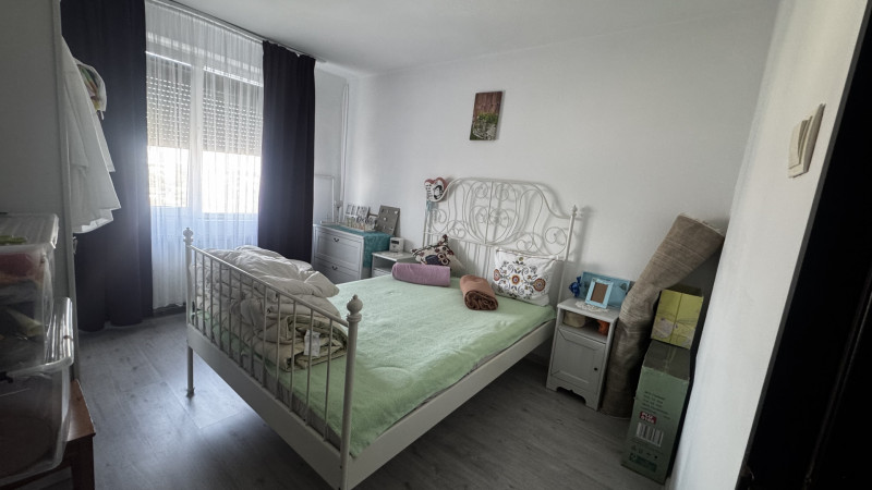 Vânzare apartament de 3 camere Gorjului