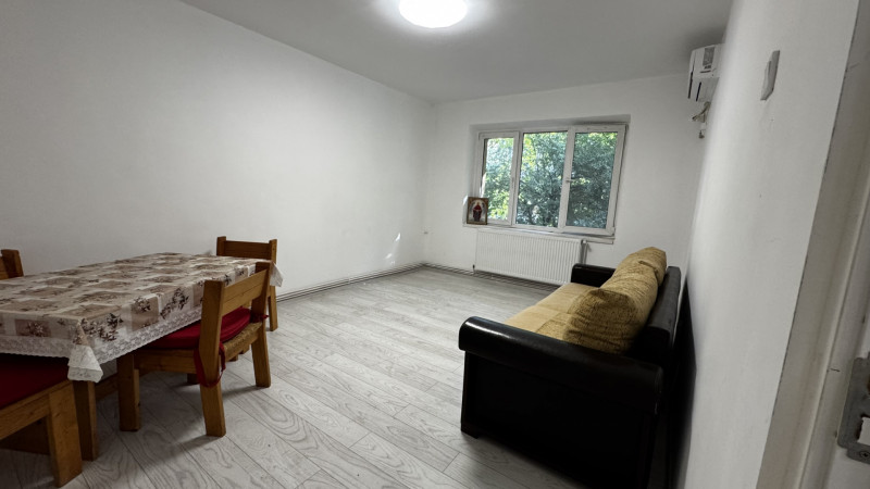 Vânzare apartament de 3 camere Gorjului- Apusului
