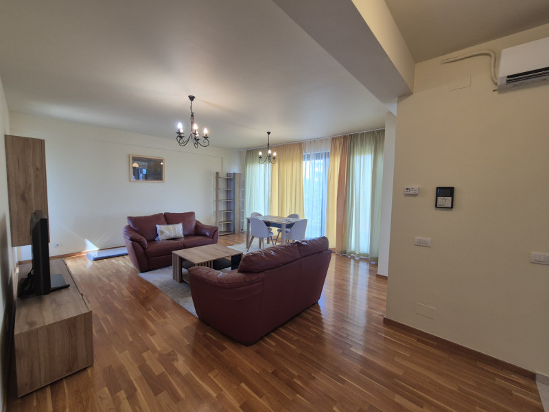 Un penthouse pe doua niveluri – spațiu, lumina și liniște