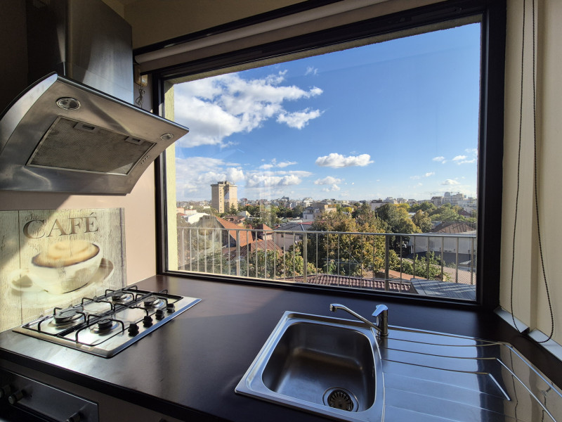 Stefan cel Mare penthouse pe doua niveluri, 3 camere 