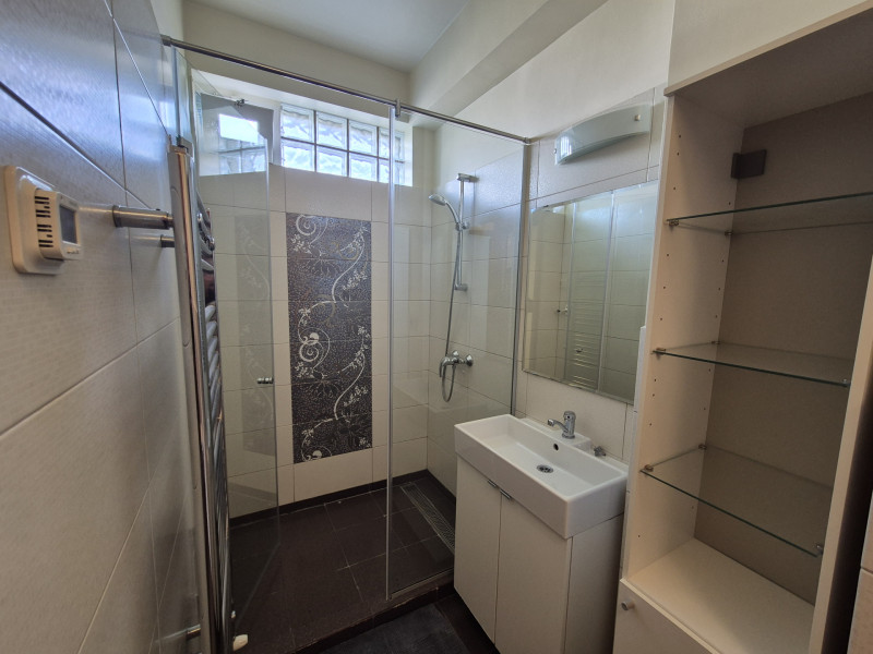 Stefan cel Mare penthouse pe doua niveluri, 3 camere 