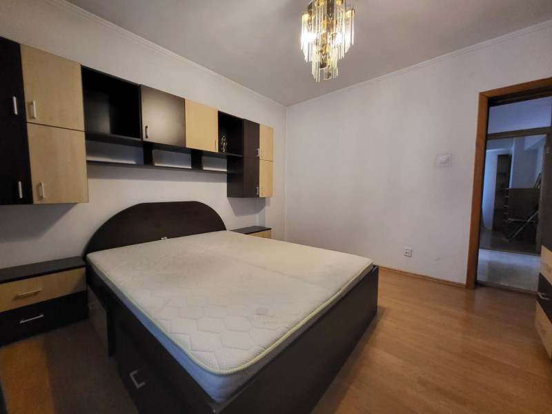 Închiriere apartament de 3 camere Timpuri Noi