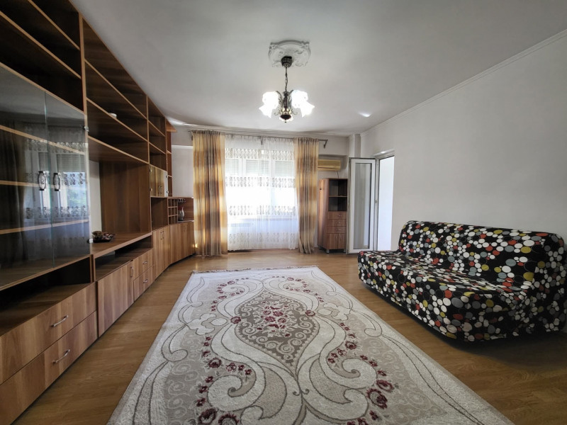 Închiriere apartament de 3 camere Timpuri Noi