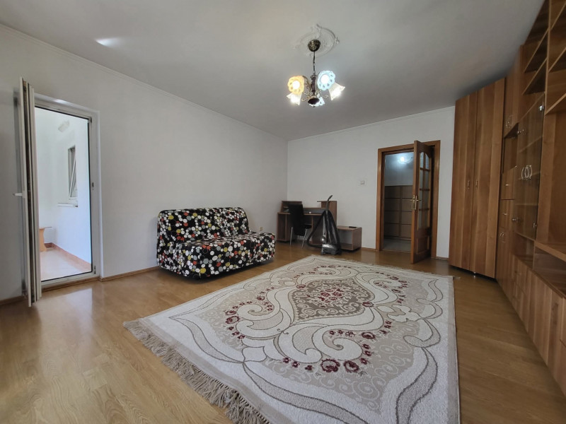 Închiriere apartament de 3 camere Timpuri Noi