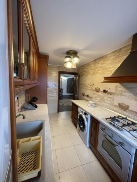 Închiriere apartament de 3 camere Unirii- Piața Alba-Iulia